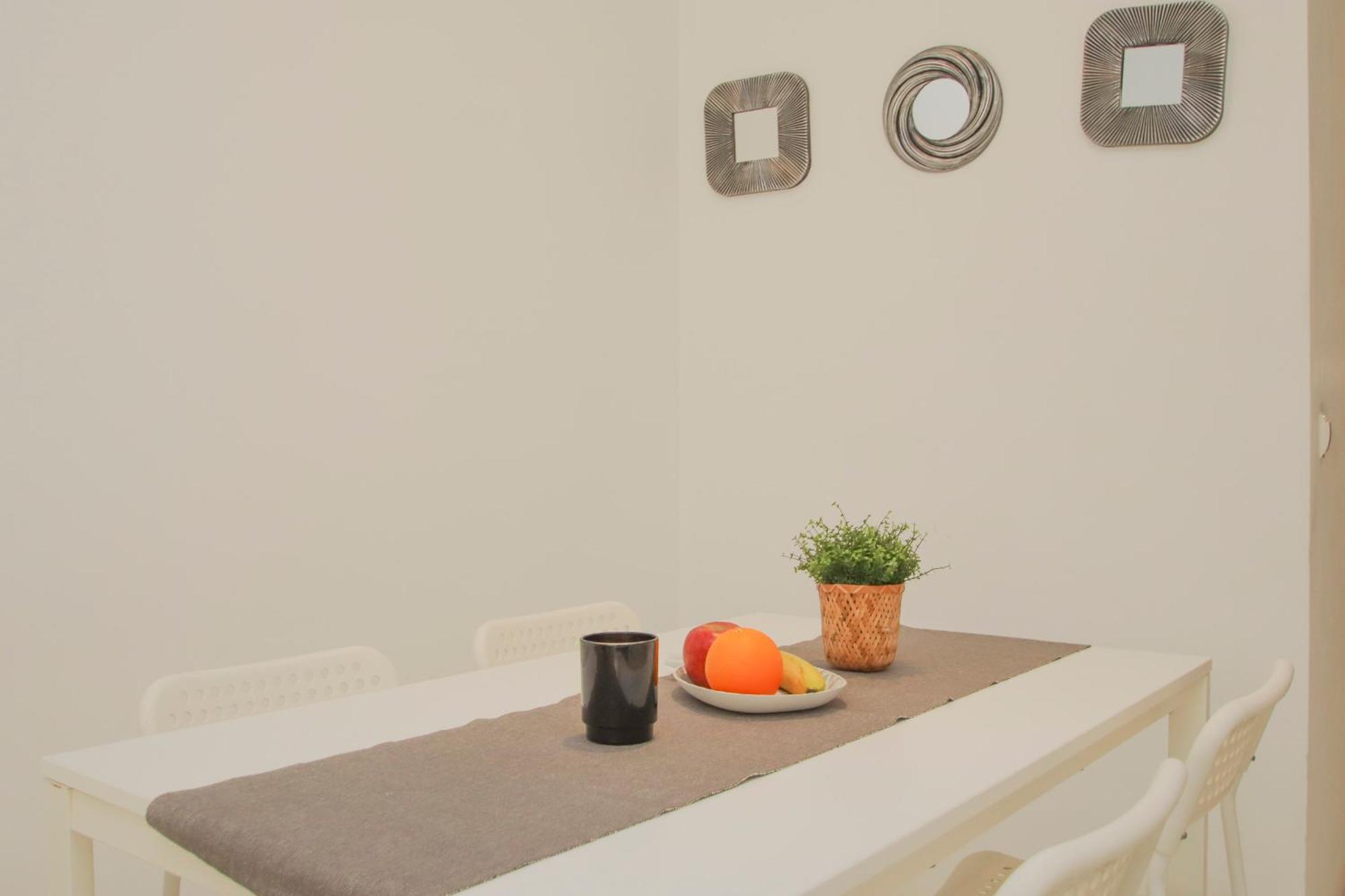 Lovely Apt In The City Center - 15M Walk Giralda Sevilla Exterior foto
