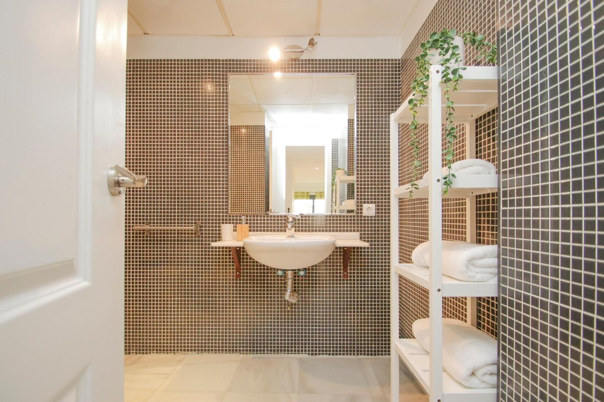 Lovely Apt In The City Center - 15M Walk Giralda Sevilla Exterior foto